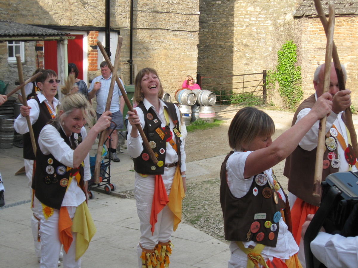 Dancing in Bampton, 2nd May 2009